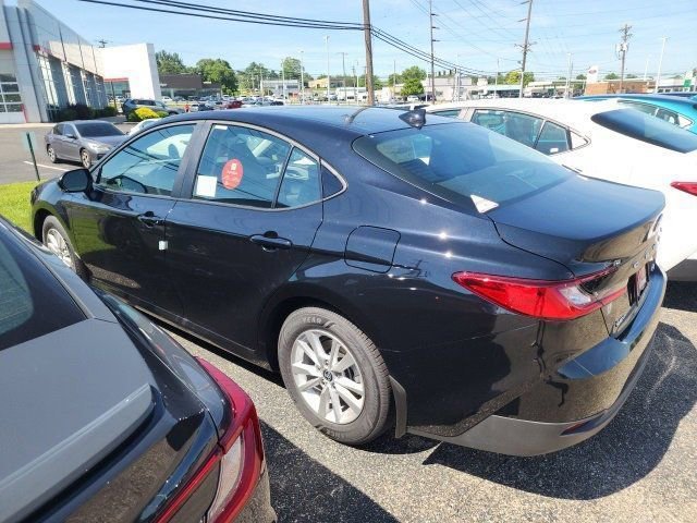 2025 Toyota Camry LE photo 4