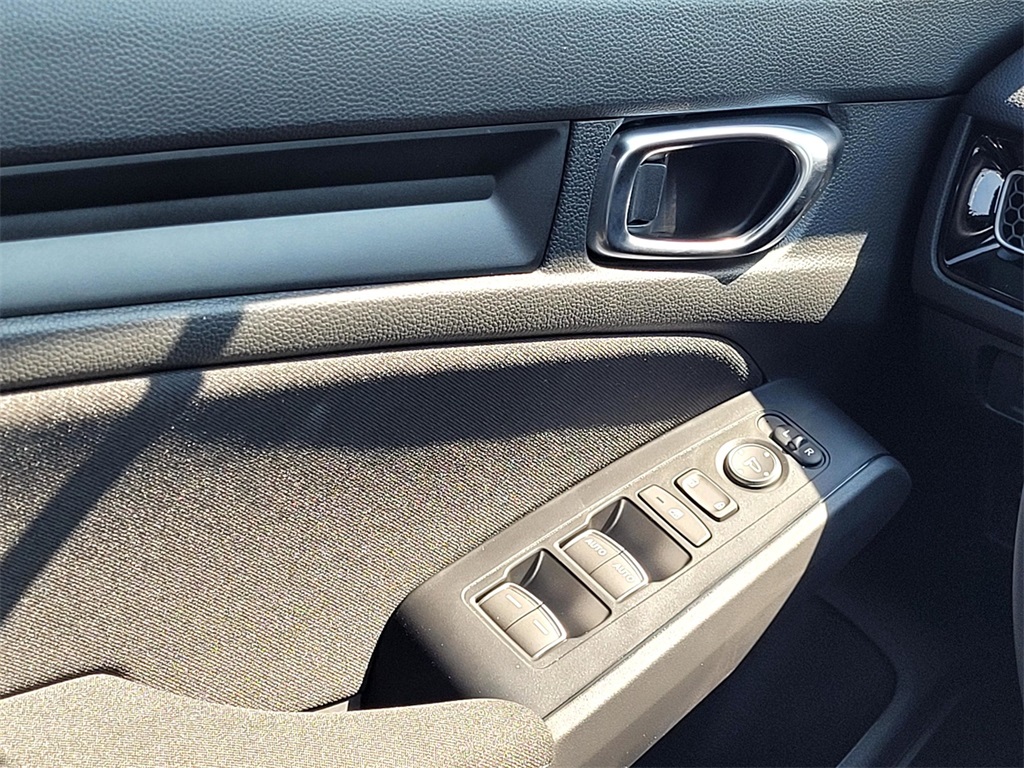 2025 Honda Civic Hatchback Sport photo 26
