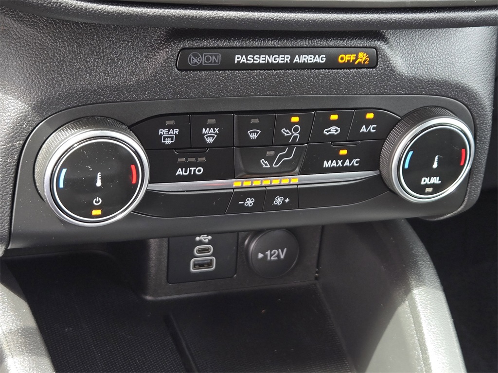 2024 Ford Escape ST-Line photo 16