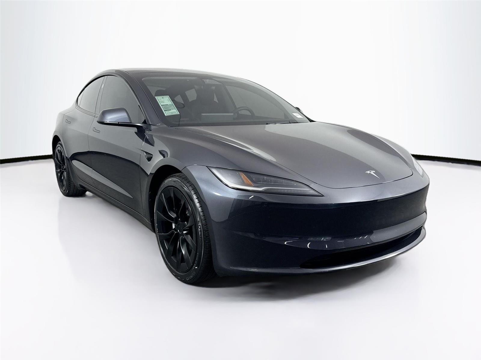 2024 Tesla Model 3 Standard Range photo 4