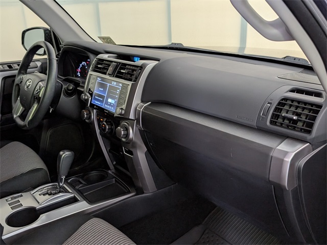 2022 Toyota 4Runner SR5 photo 17
