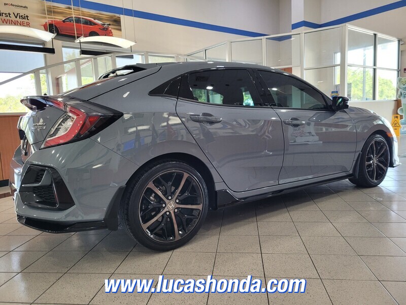 2021 Honda Civic Hatchback Sport Touring photo 4