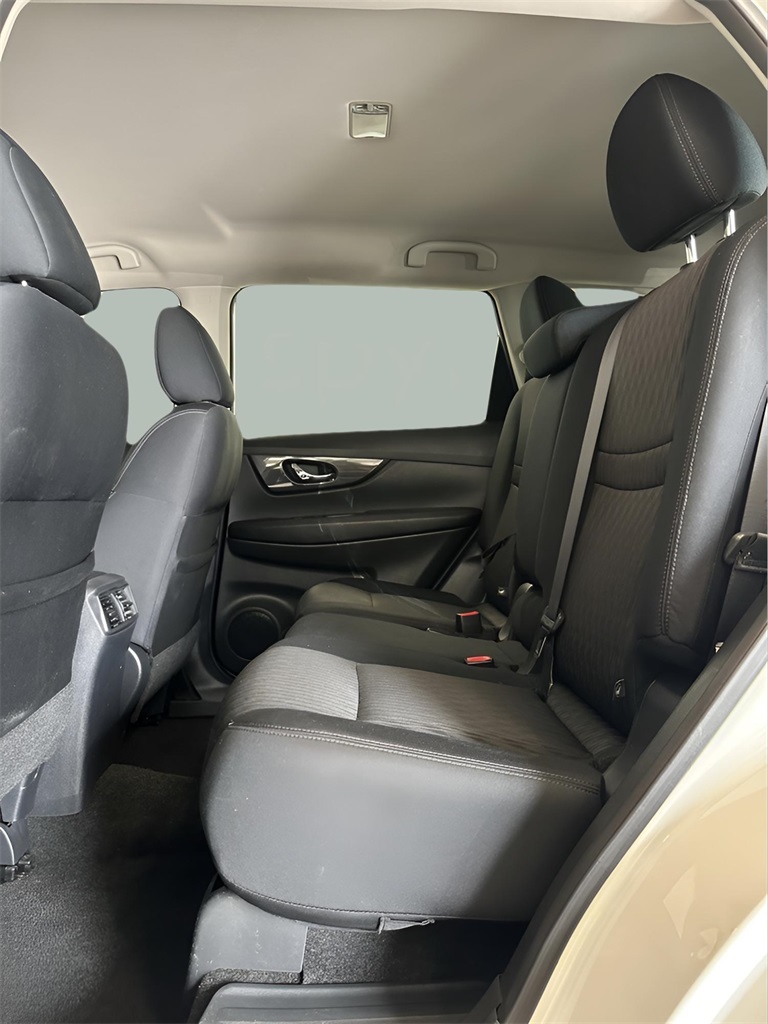 2017 Nissan Rogue S photo 9