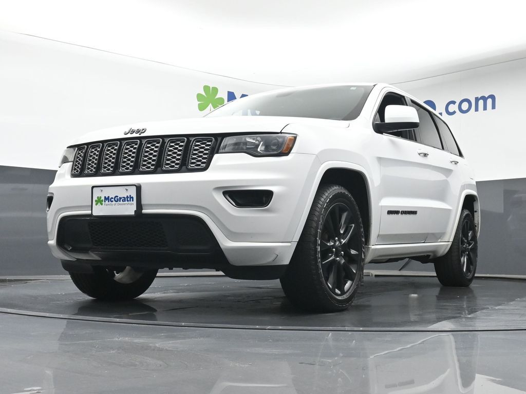 2018 Jeep Grand Cherokee Altitude photo 4