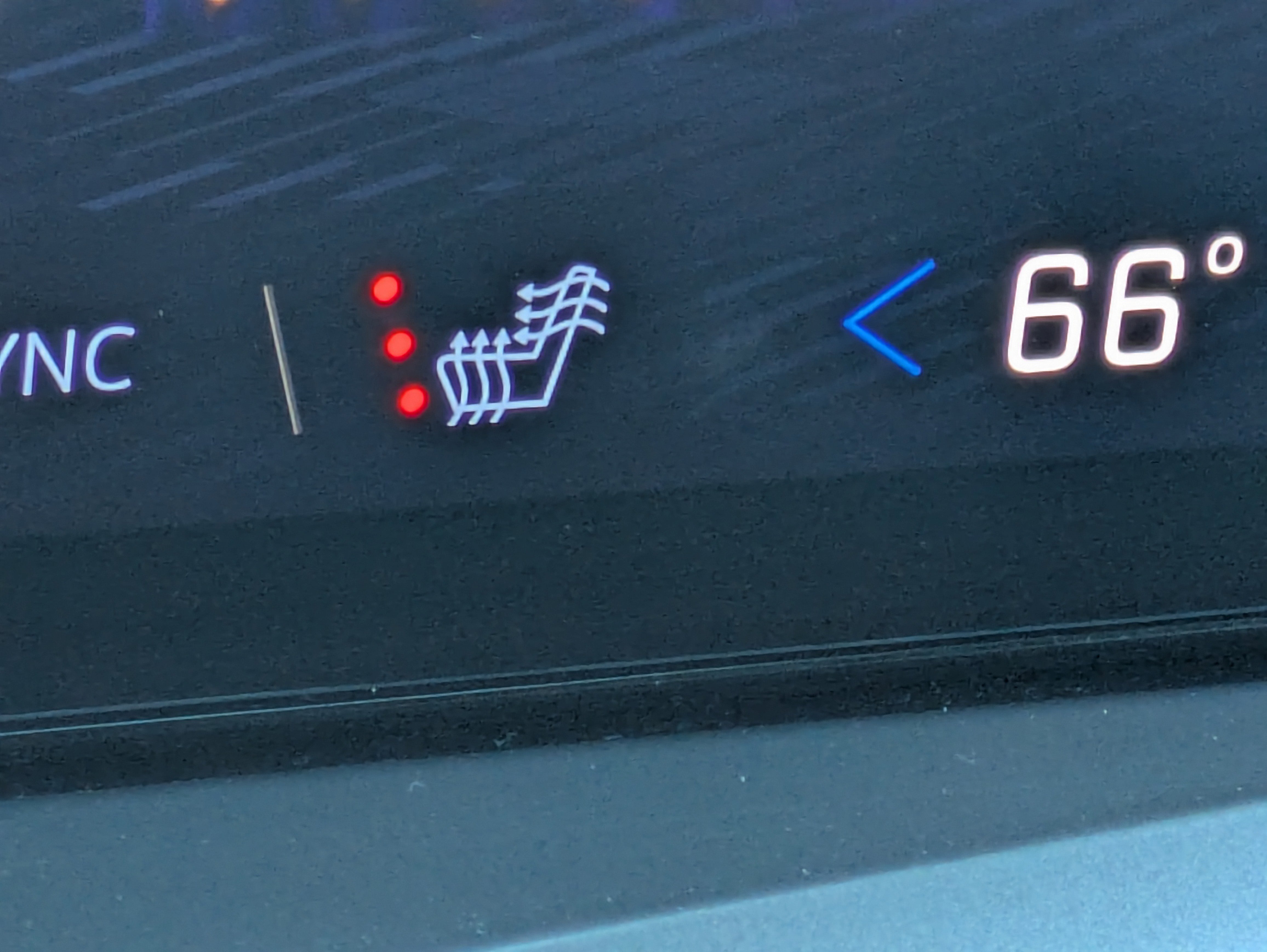 2025 Chevrolet Traverse photo 2