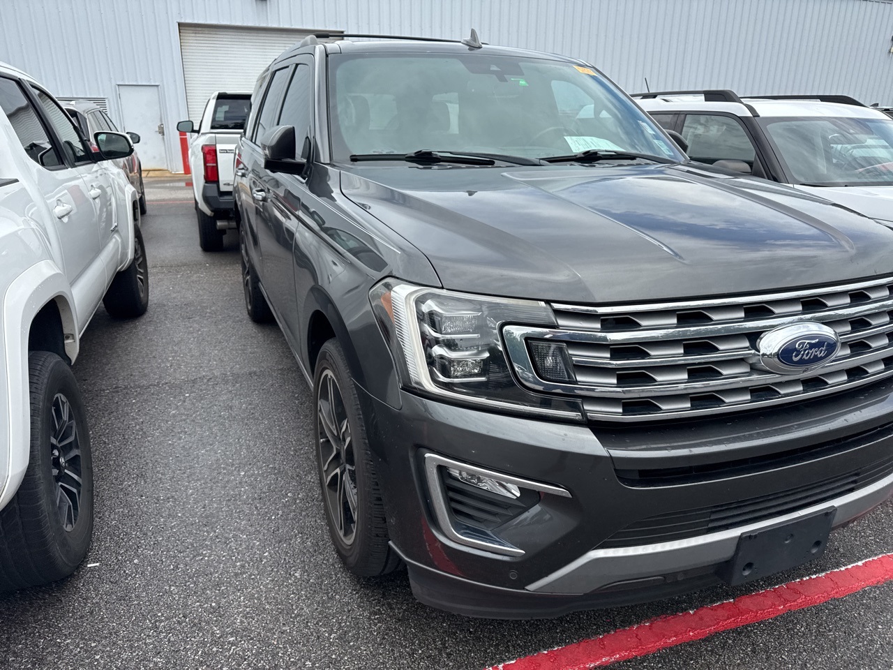 2020 Ford Expedition Limited photo 3