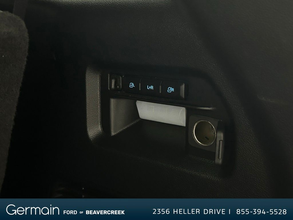 2022 Ford Explorer ST photo 27