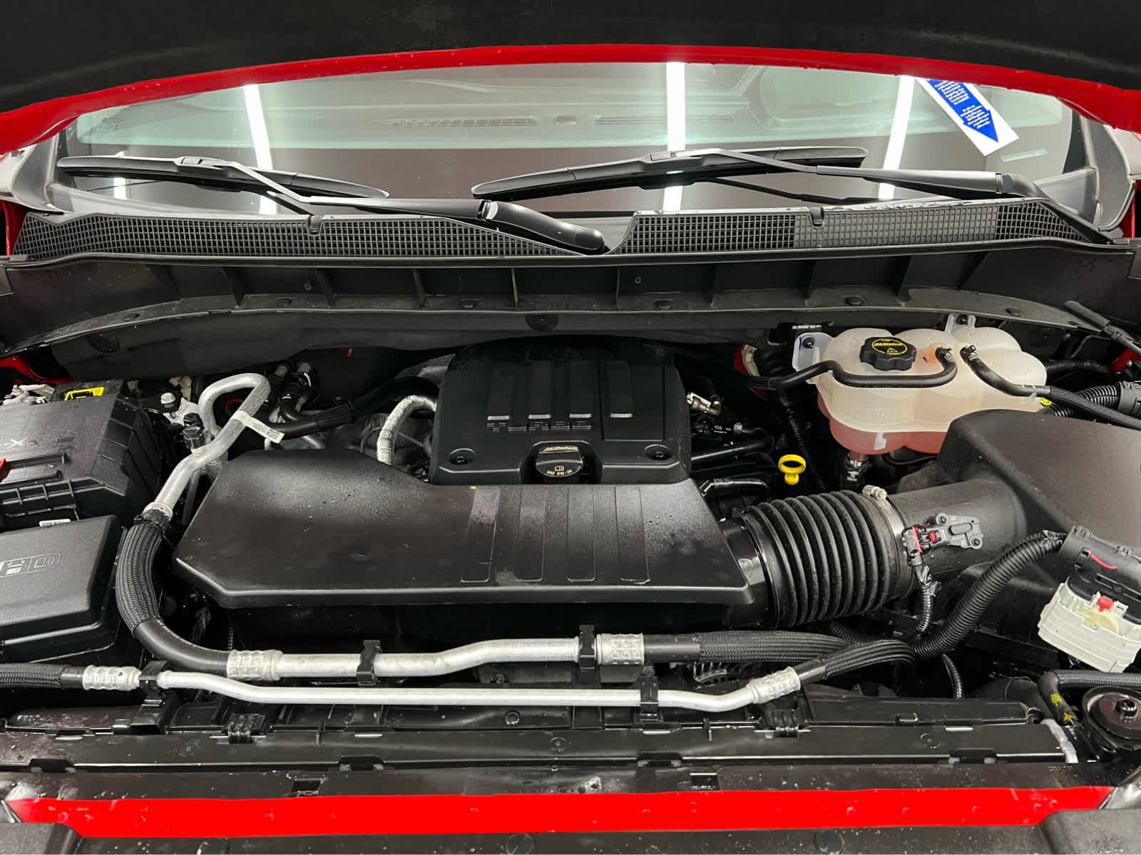2025 Chevrolet Silverado 1500 LT photo 5