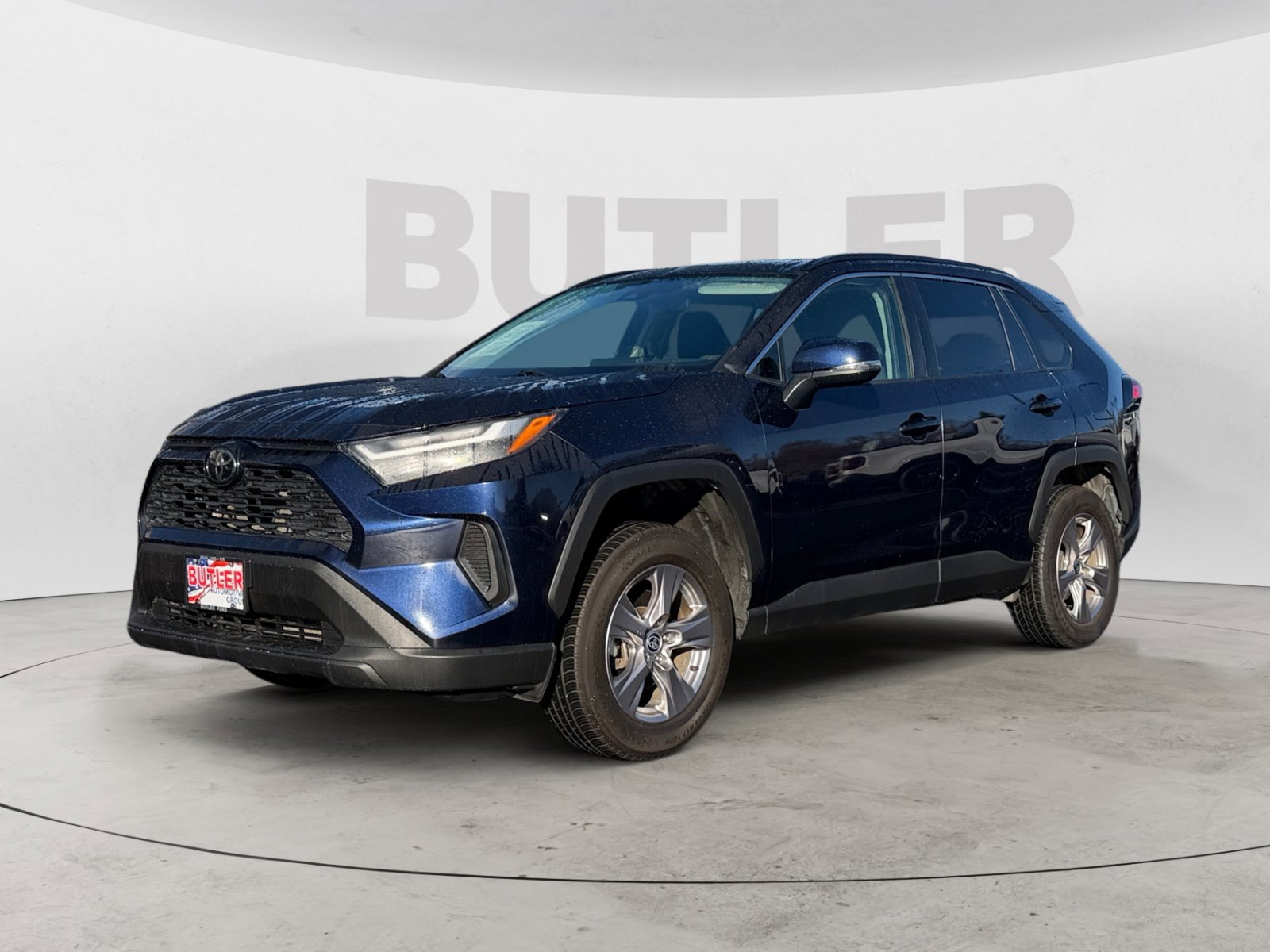 2022 Toyota RAV4 XLE's photo