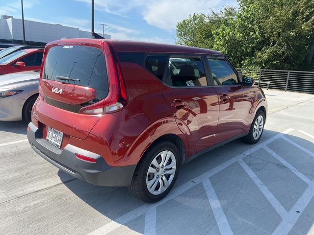 2022 Kia Soul LX photo 3