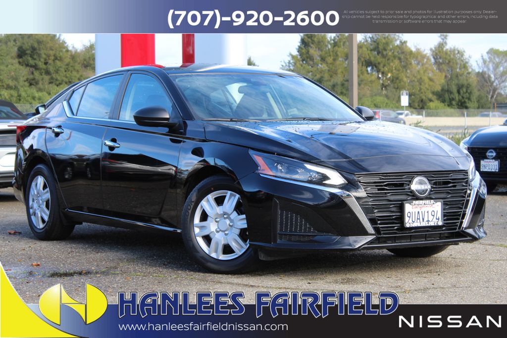 2025 Nissan Altima S's photo