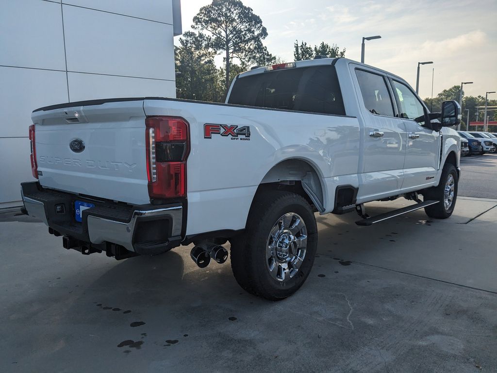 2025 Ford F-250 Lariat photo 4