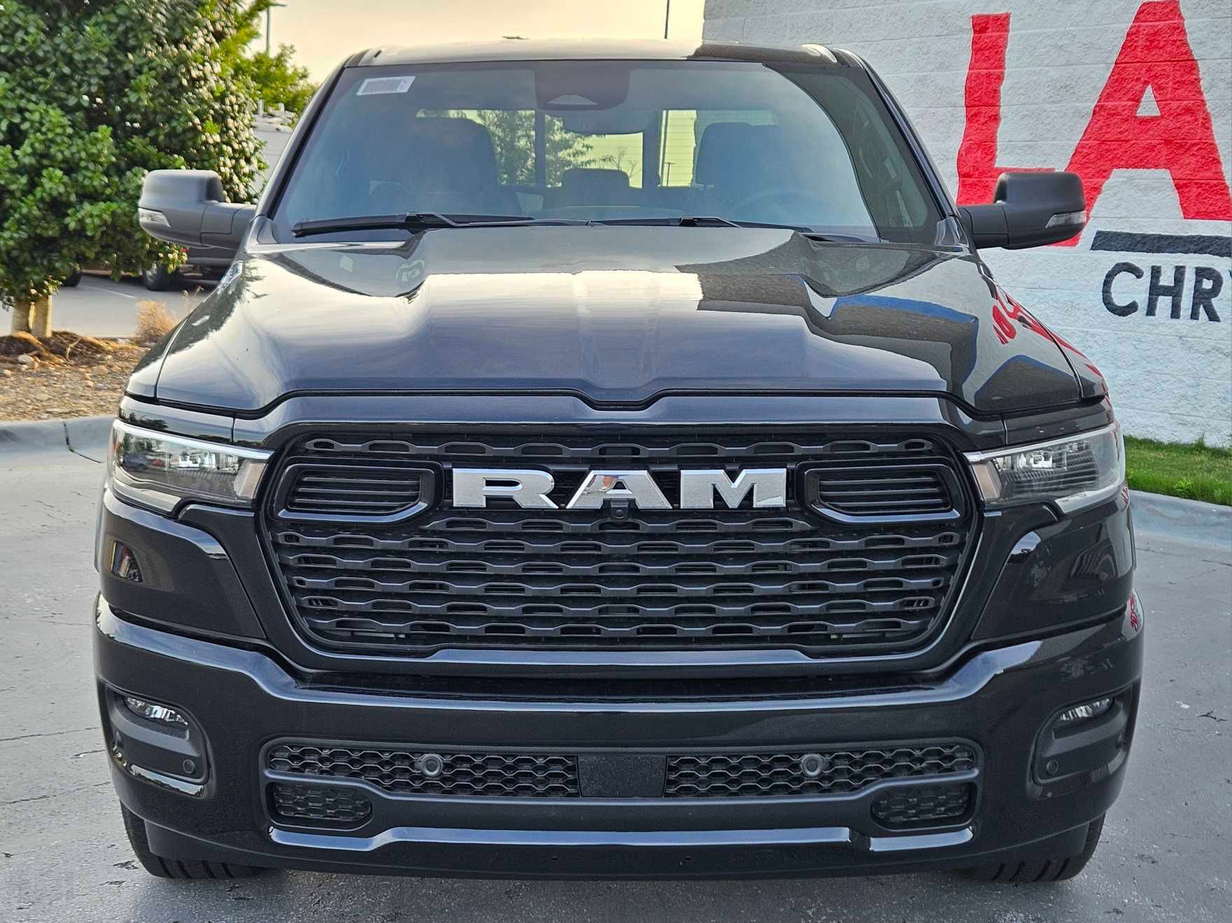 New 2025 RAM 1500 Big Horn Crew Cab in Little Rock #SN540951 | Landers