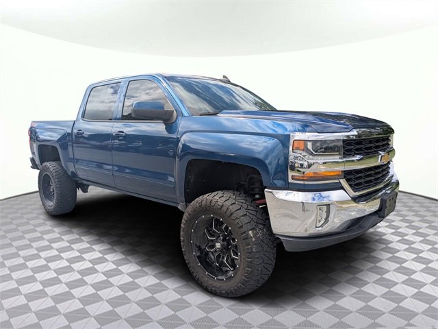2018 Chevrolet Silverado 1500 LT photo 2