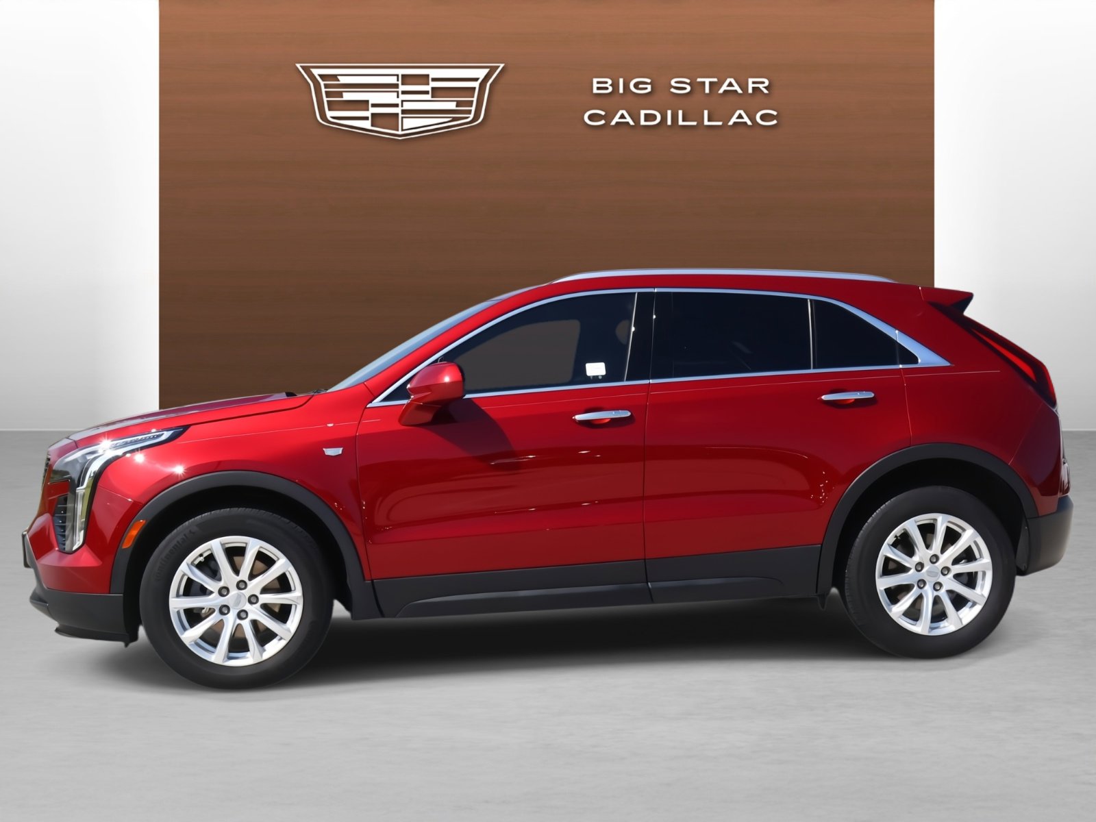 2023 Cadillac XT4 Luxury photo 2