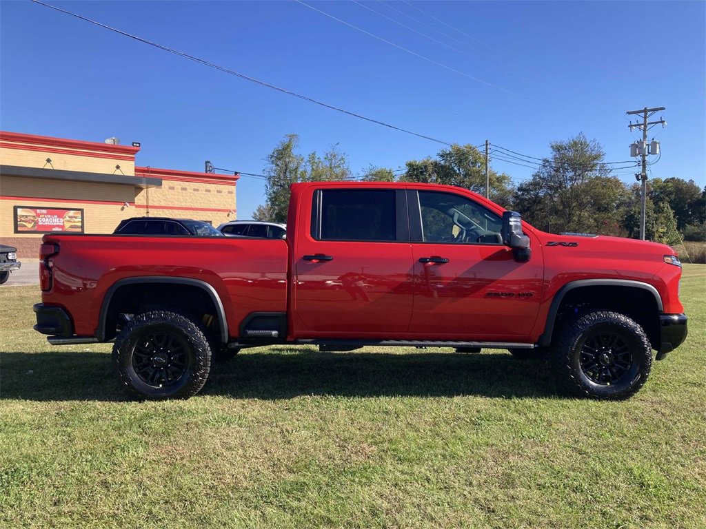 2026 Chevrolet Silverado 2500HD ZR2 photo 2