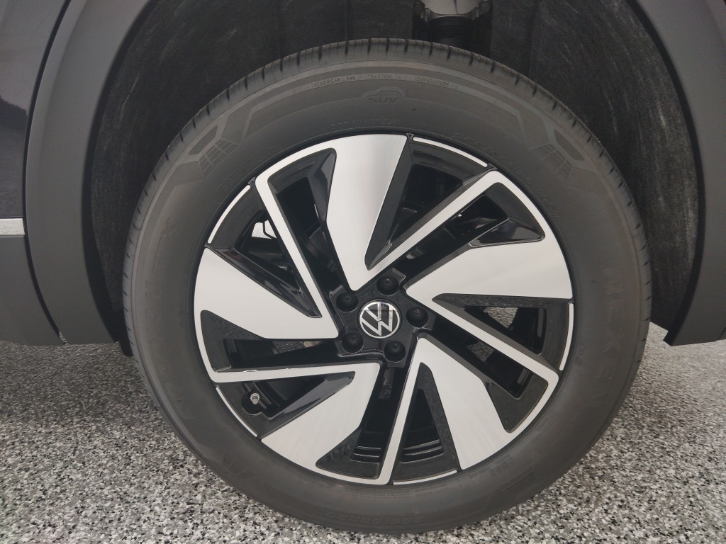 2026 Volkswagen Atlas SEL photo 3