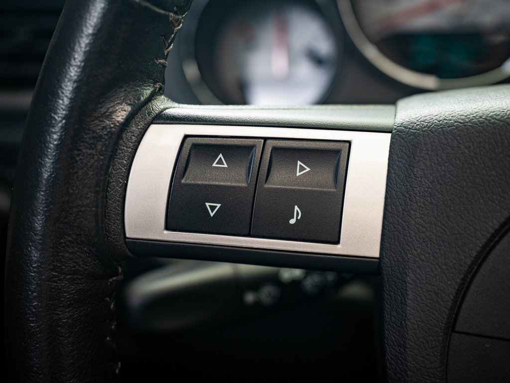 2009 Dodge Challenger SRT8 photo 21