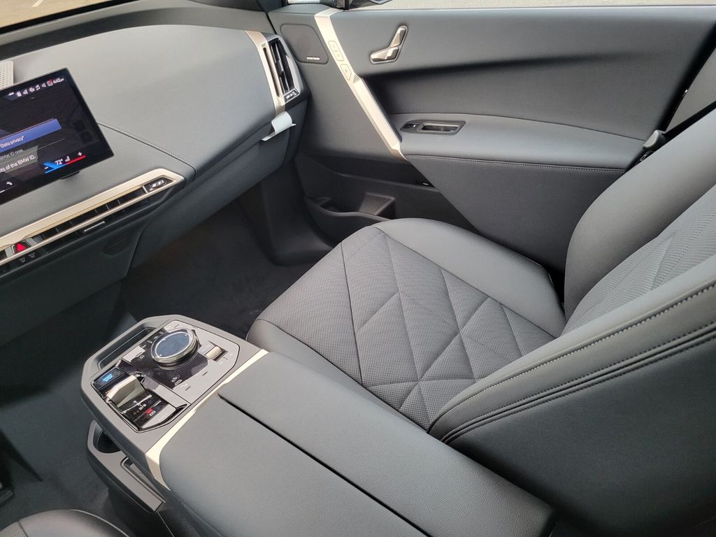 2026 Bmw iX photo 16