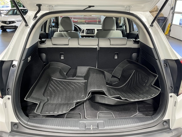 2020 Honda HR-V LX photo 24