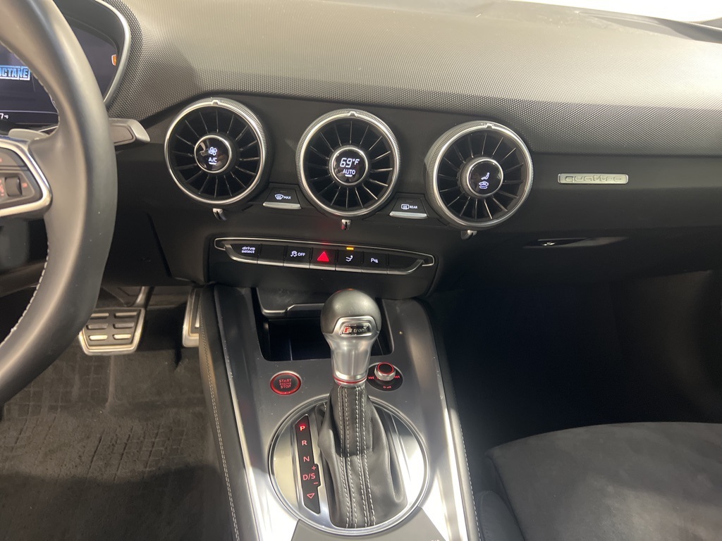 2017 Audi TTS photo 16