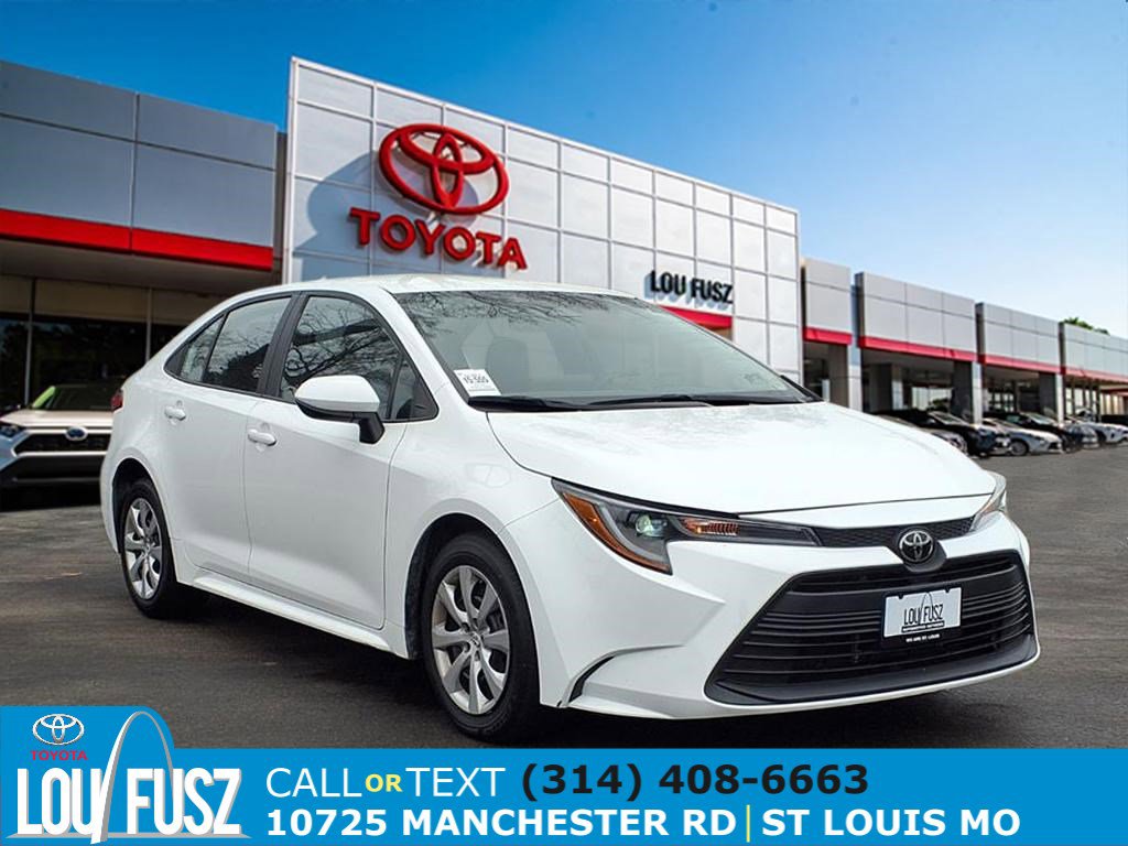 2024 Toyota Corolla LE's photo