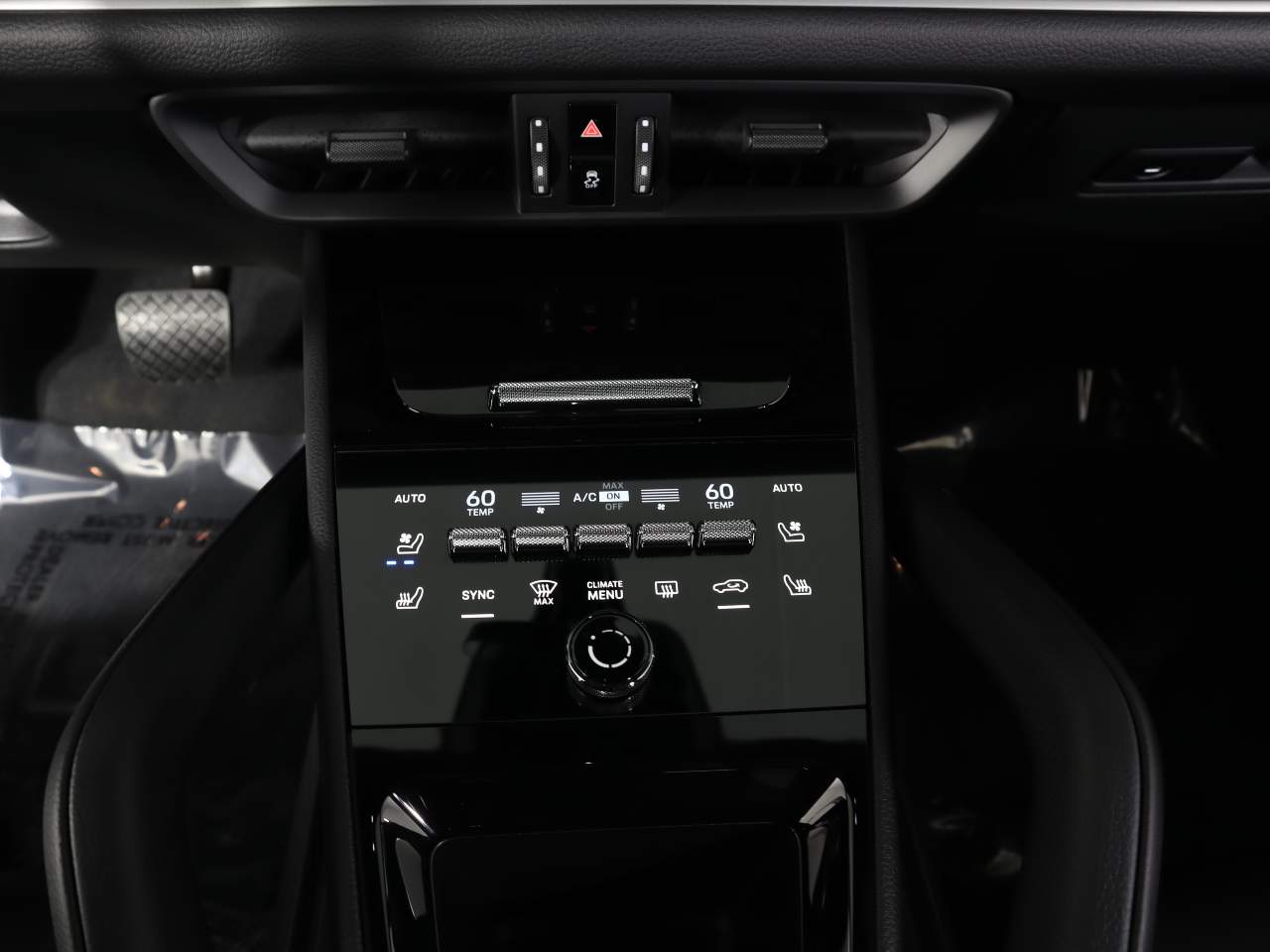 2025 Porsche Cayenne E-Hybrid photo 15