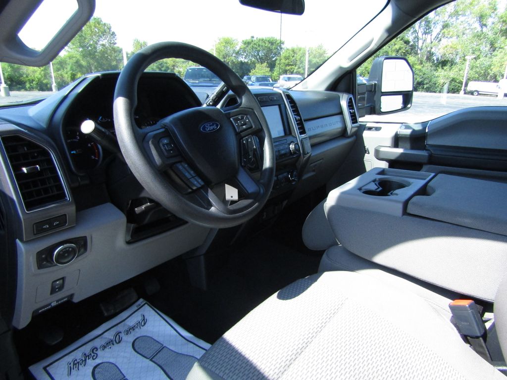 2020 Ford F-350 XLT photo 8
