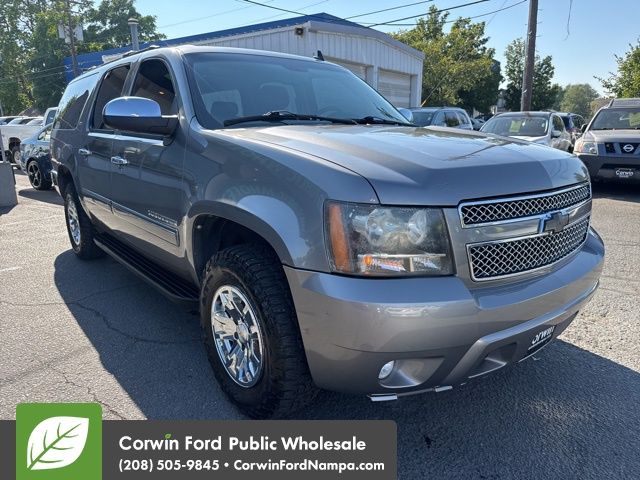 2009 Chevrolet Suburban 1500 LTZ photo 3