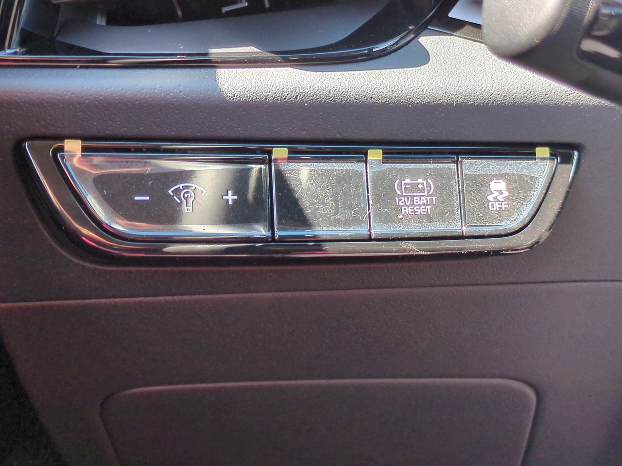2025 Kia Niro EX photo 16