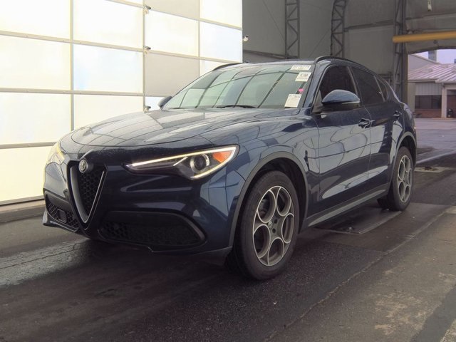 2018 Alfa Romeo Stelvio Sport's photo