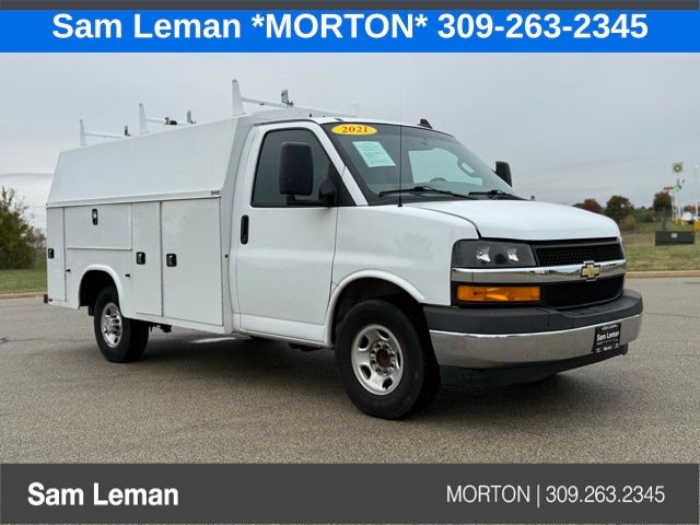 2020 Chevrolet Express Cutaway Base's photo