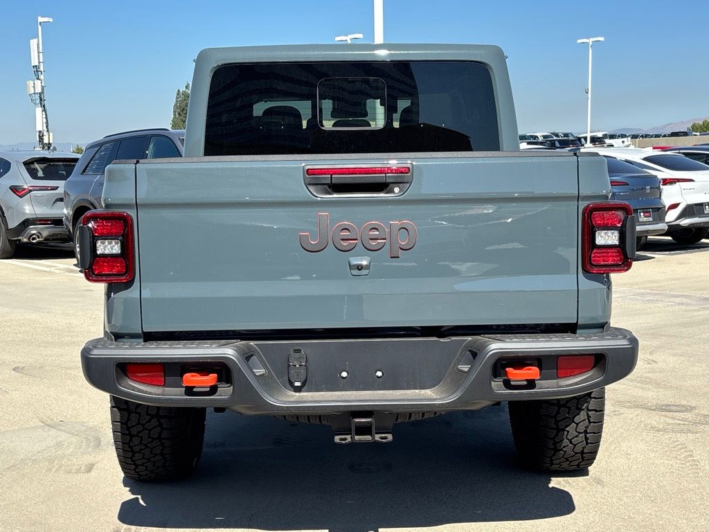 2025 Jeep Gladiator Mojave photo 3