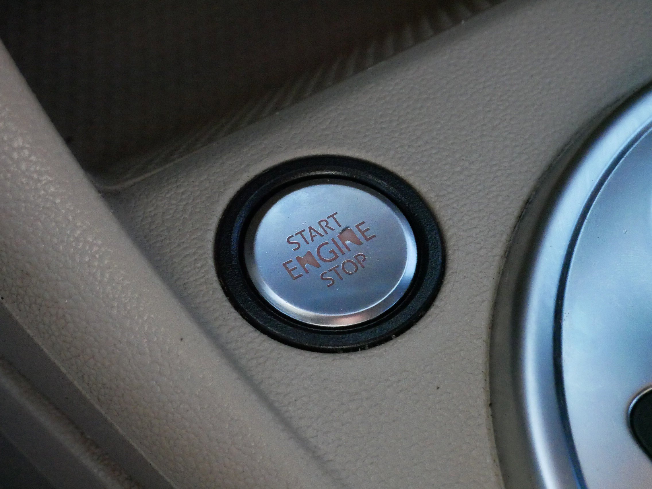 2014 Volkswagen Beetle Convertible R-Line photo 27
