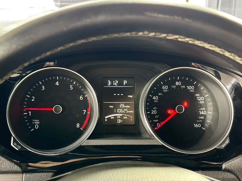 2016 Volkswagen Jetta 1.8T Sport photo 14