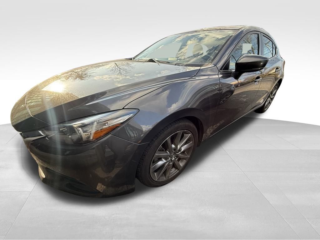 2018 Mazda Mazda3 Touring photo 2