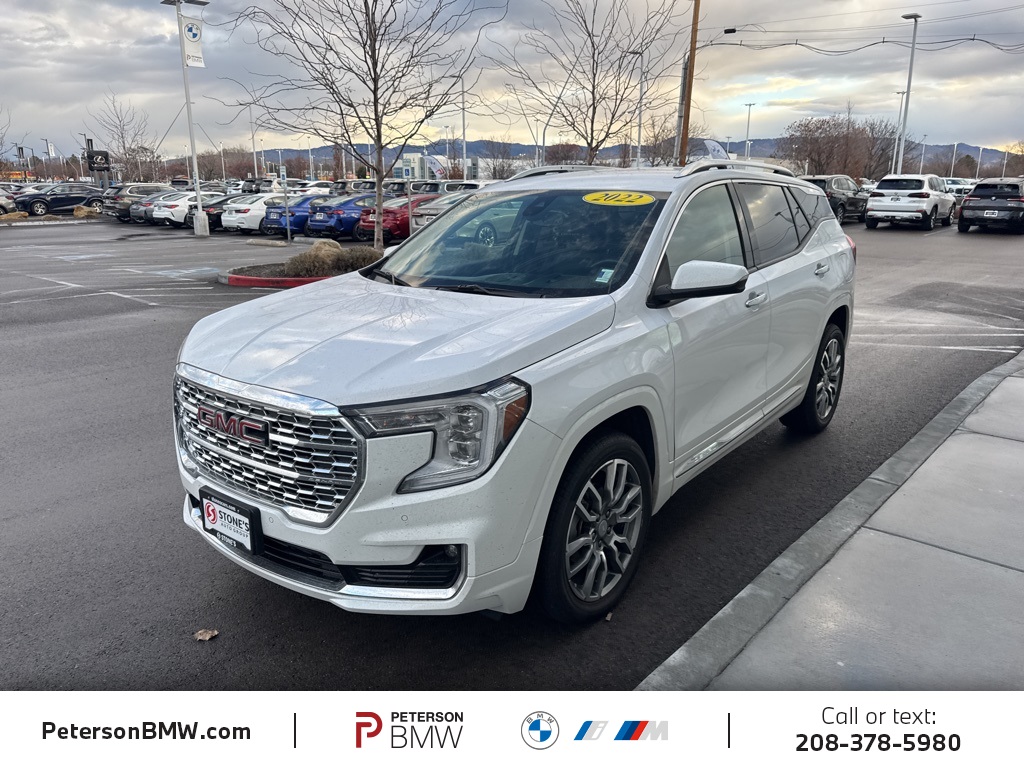 2022 GMC Terrain Denali's photo