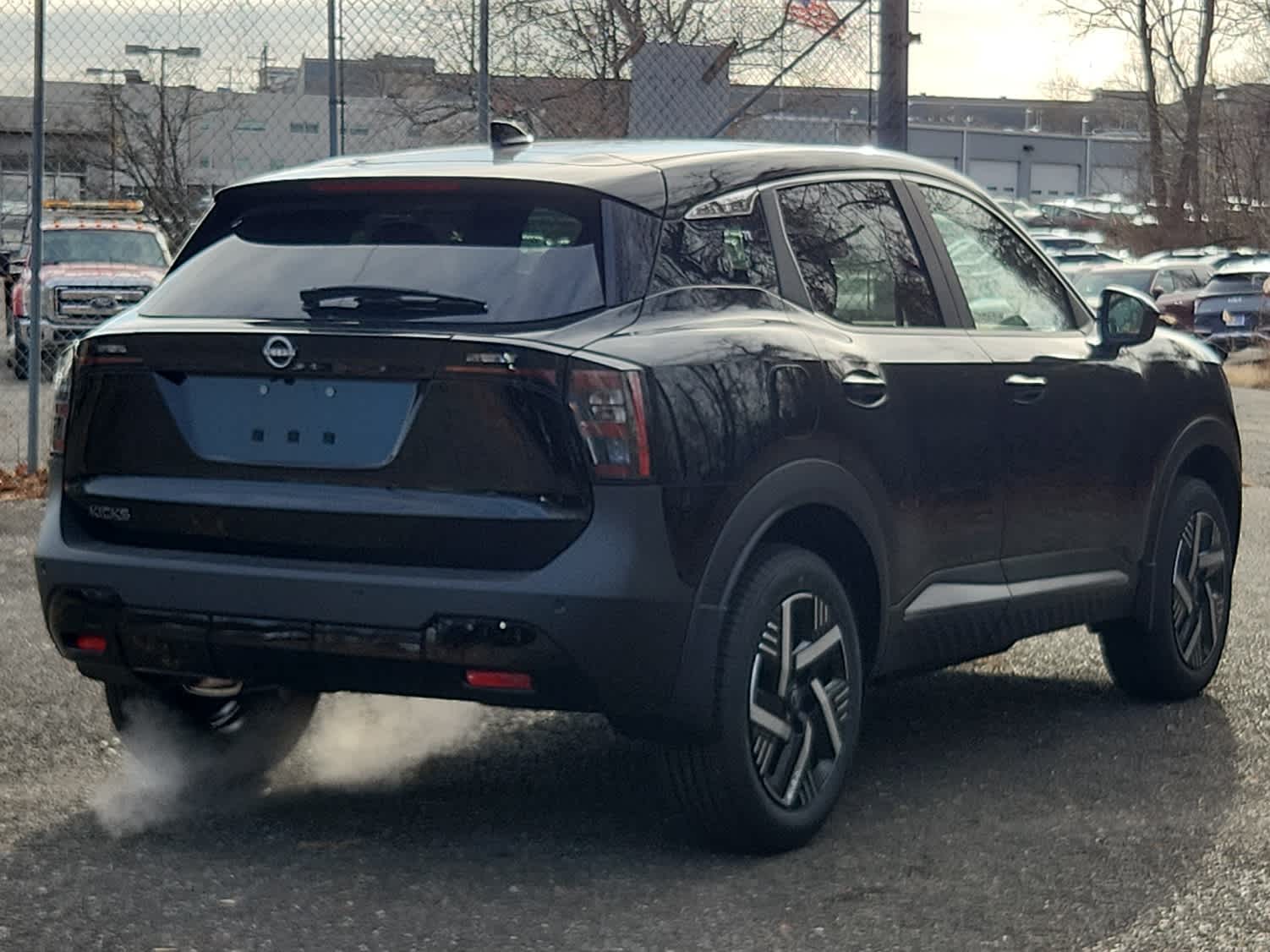 2025 Nissan Kicks SV photo 3
