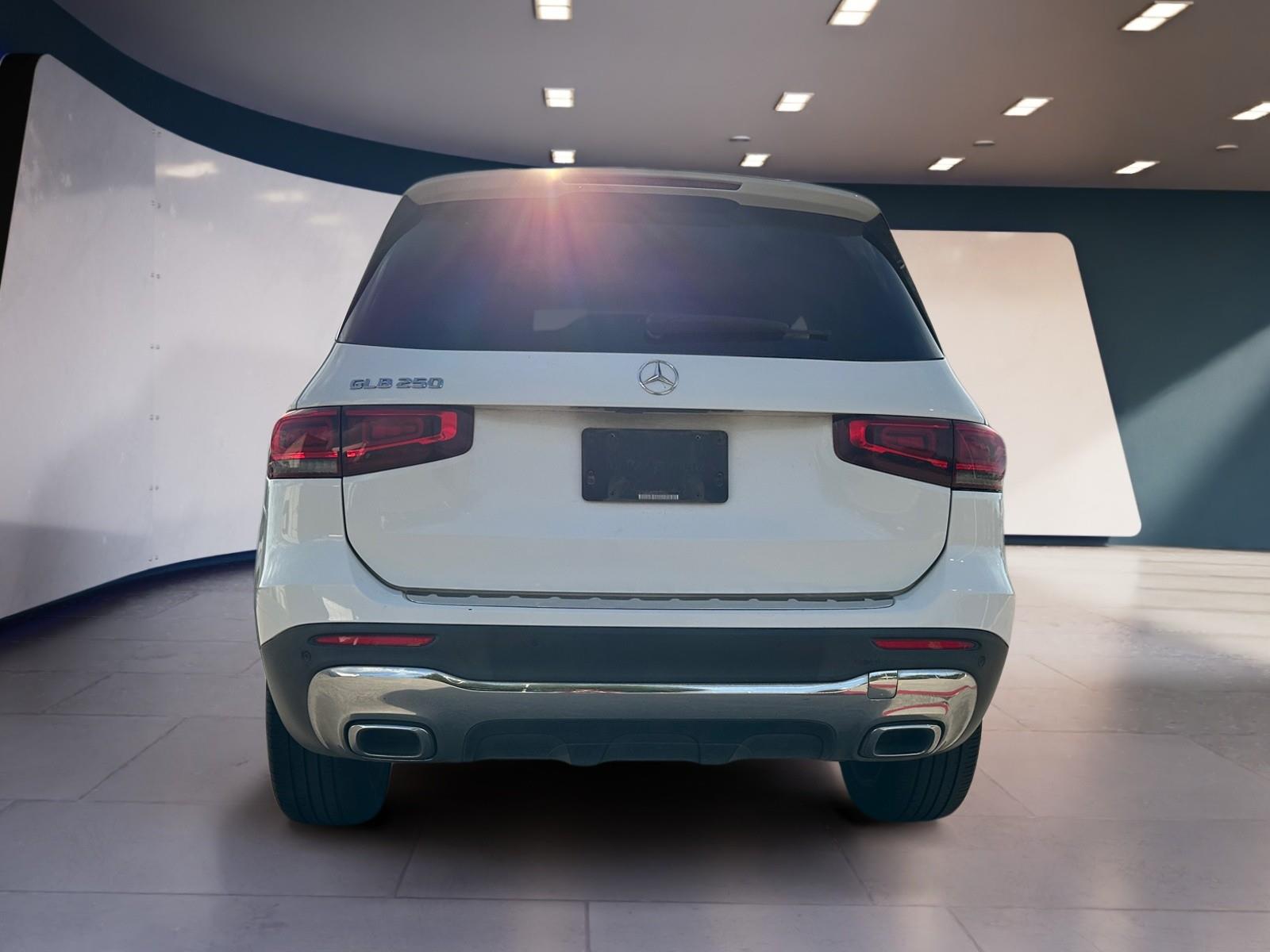 2021 Mercedes Benz GLB 250 photo 3