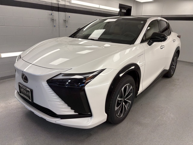 2023 Lexus RZ Premium's photo