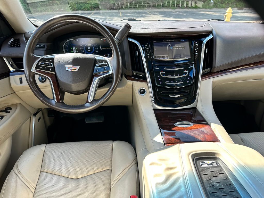2016 Cadillac Escalade ESV Luxury photo 15