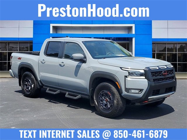 2025 Nissan Frontier PRO-4X's photo