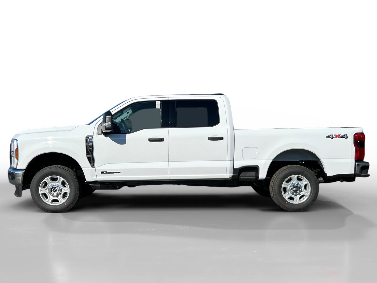 2025 Ford F-250 XLT photo 2