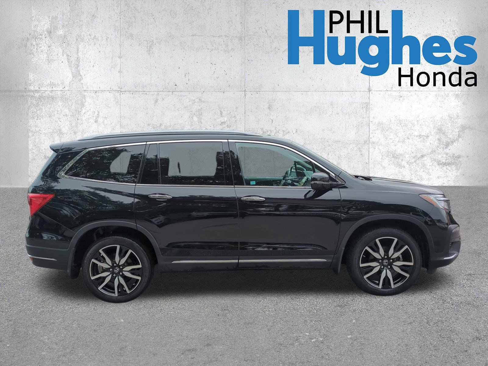 2022 Honda Pilot Touring photo 2