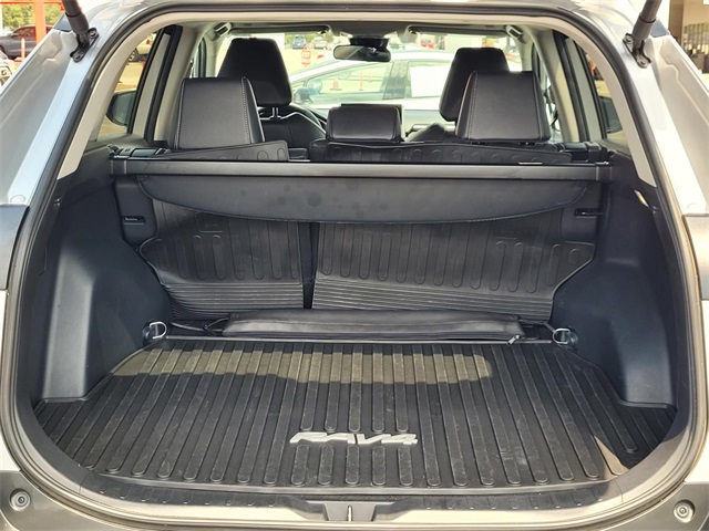 2024 Toyota RAV4 Hybrid XLE Premium photo 6