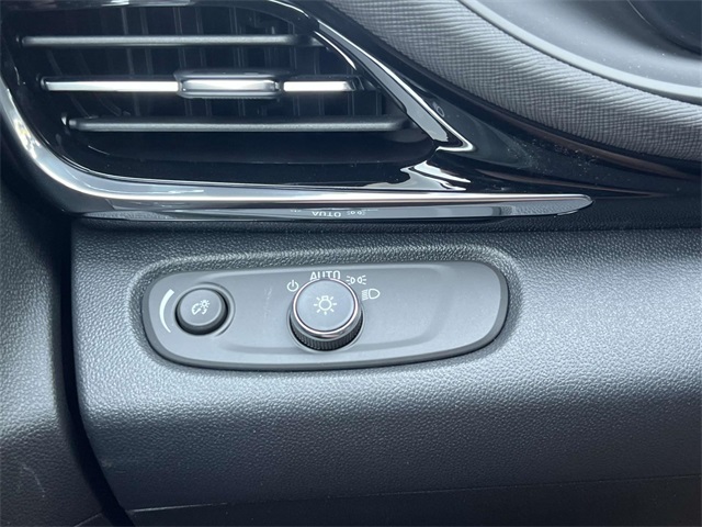 2025 Buick Envista ST photo 26
