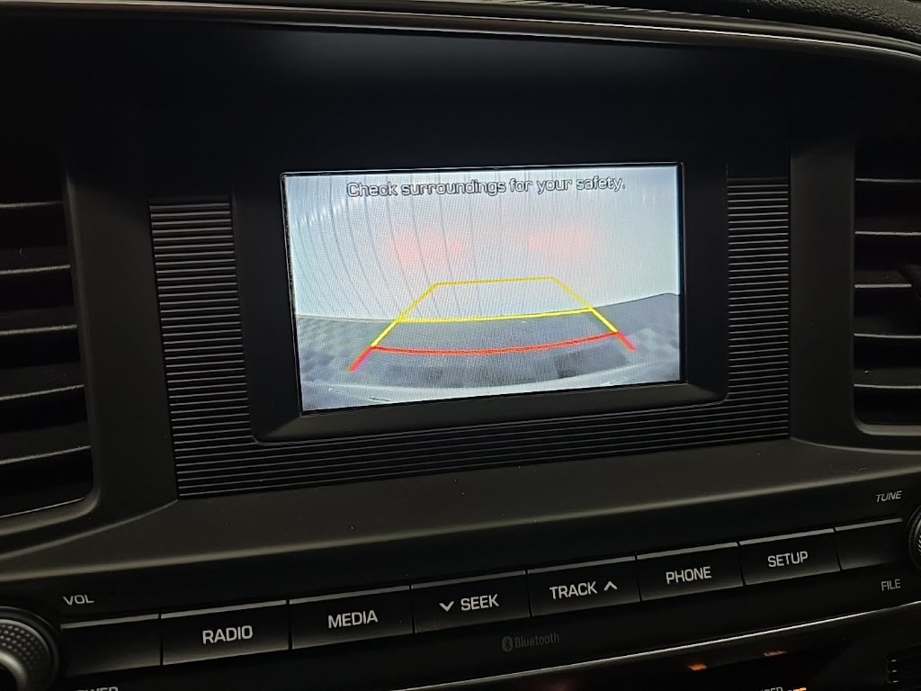 2020 Hyundai Elantra SE photo 22