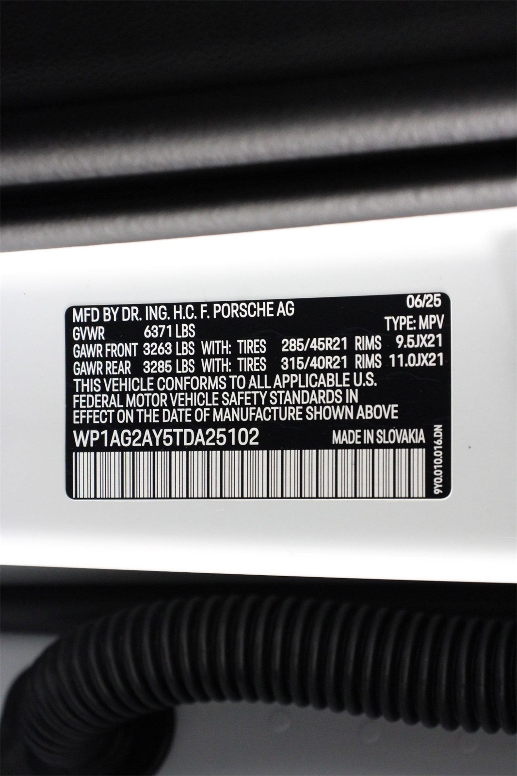 2026 Porsche Cayenne GTS photo 24
