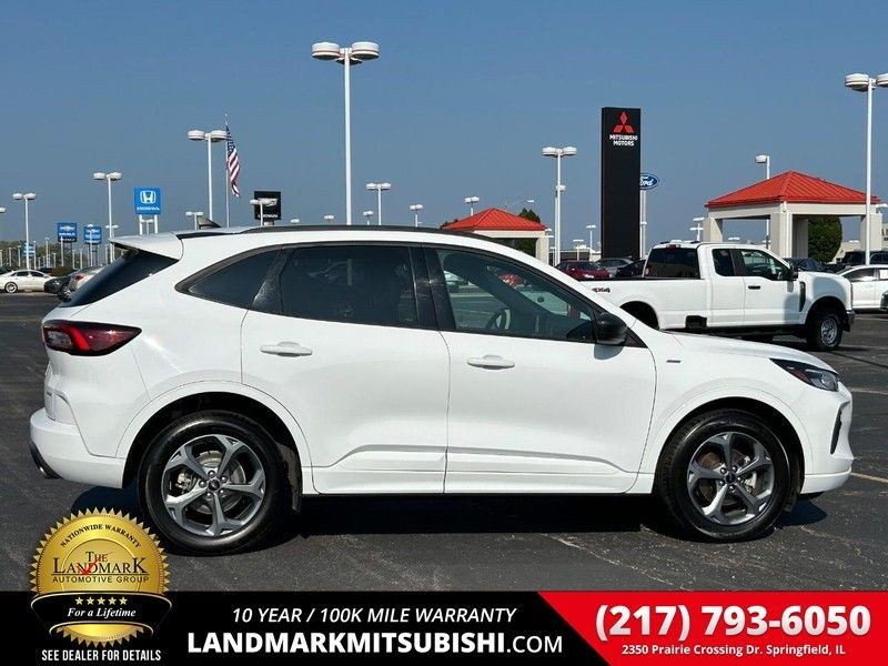 2023 Ford Escape ST-Line's photo