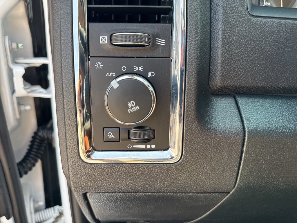 2016 Ram 1500 Laramie photo 42